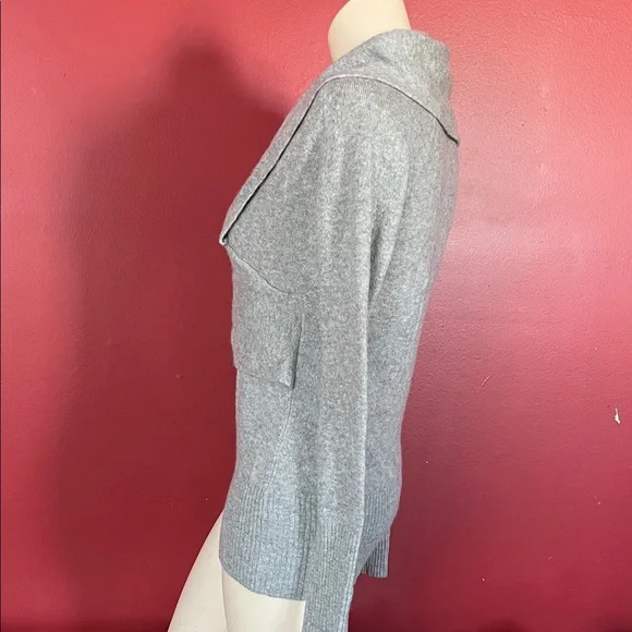 Like new Moda International Gray V-Neck Sweater - Picture 8 of 13